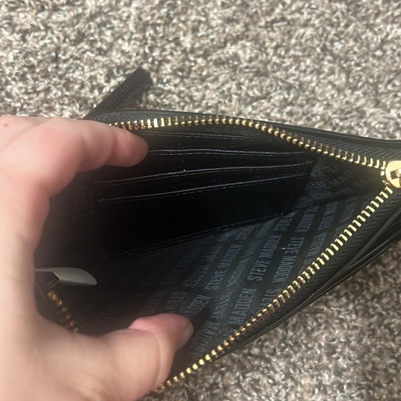 Steve Madden Black Wristlet Wallet - Picture 8 of 12